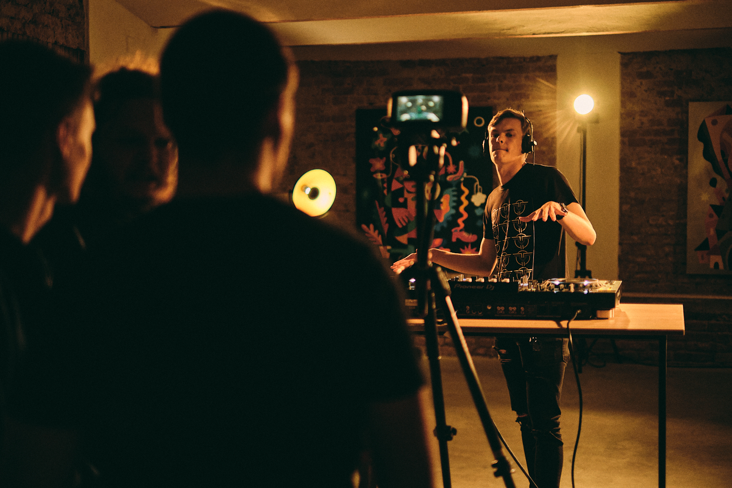 MP4: Tri sessiona mladih izvođača u tri petka!